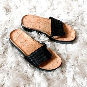 NWOT Donald J. Pliner Fifi Sandals